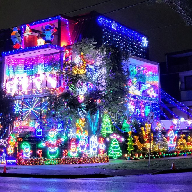 Shiny Corner X-Mas Display HILLSDAIL